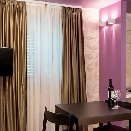 Appartement Annie's Stone Studio & *